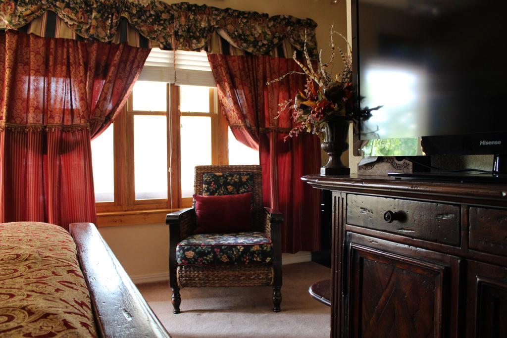 All Seasons Inn Юрика Спрингс Экстерьер фото